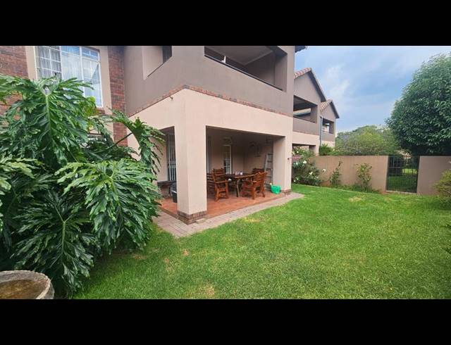 2 BEDROOM TOWNHOUSE FOR SALE IN BRENTWOOD PARK